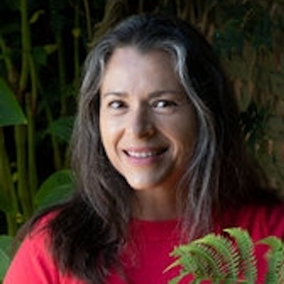 portrait photo of Penny Barthel