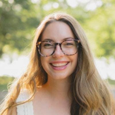 portrait photo of Rachel Moore