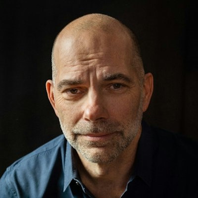 portrait photo of Bob McKinnon