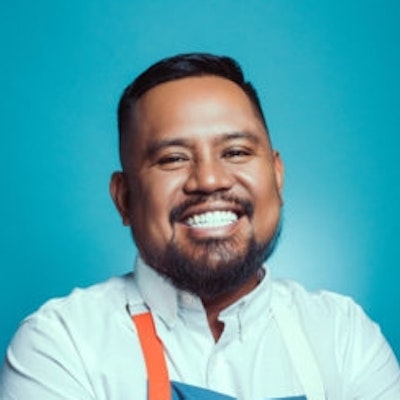 portrait photo of Sheldon Simeon