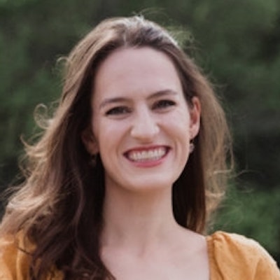 portrait photo of Hannah Reynolds