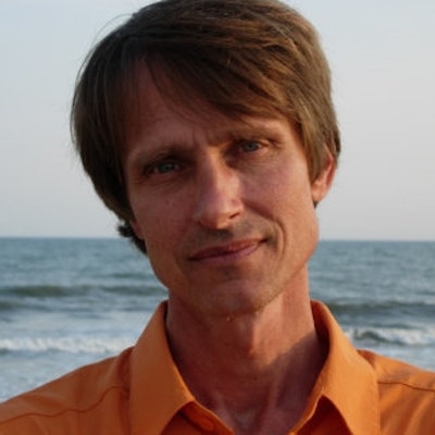 portrait photo of Colin Heaton