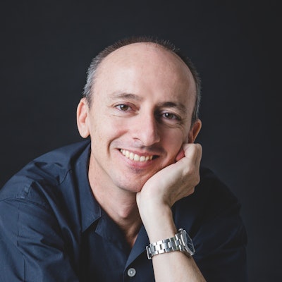 portrait photo of Andrew Paterson