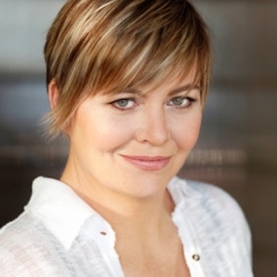 portrait photo of Lisa McMann
