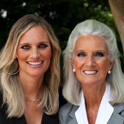 portrait photo of Rachel-Ruth Lotz Wright