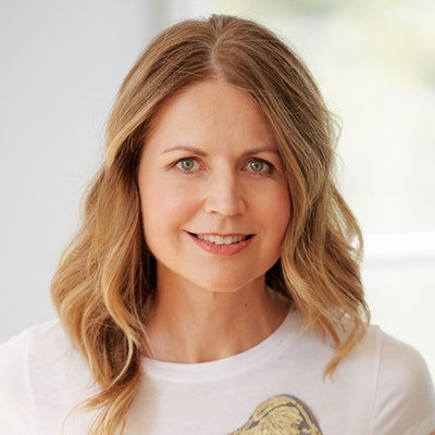 portrait photo of Lucy Corry