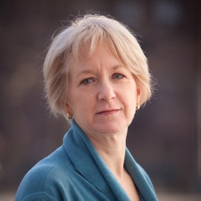 portrait photo of Carol Wallace