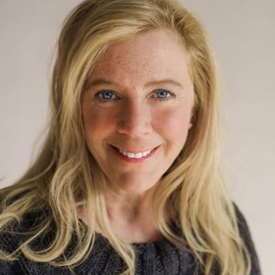 portrait photo of Jennifer Murphy