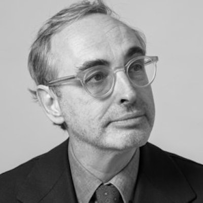 portrait photo of Gary Shteyngart