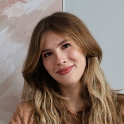 portrait photo of Emily Henry