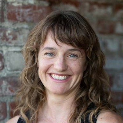 portrait photo of Jennifer Latham