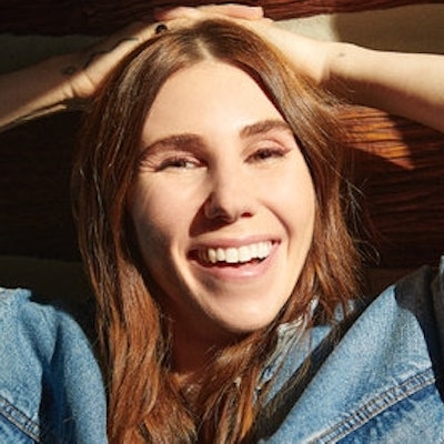 portrait photo of Zosia Mamet