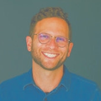 portrait photo of Seth Fishman