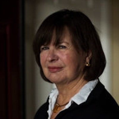 portrait photo of Barbara Rae-Venter