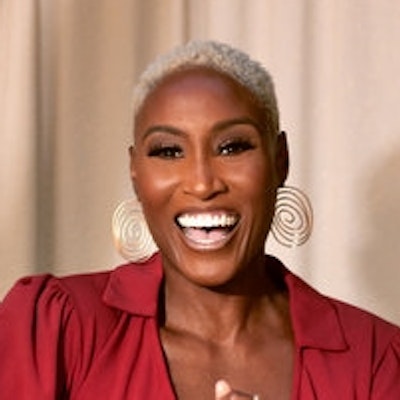 portrait photo of Lyvonne Briggs