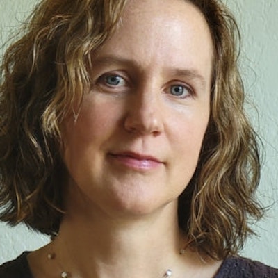 portrait photo of Sarah Arthur