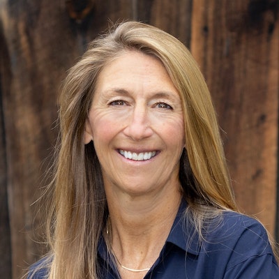 portrait photo of Shelley Read