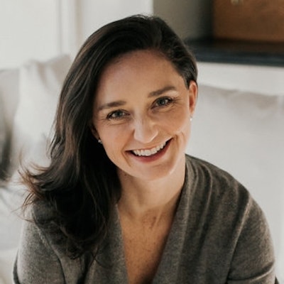 portrait photo of Stephanie Kramer