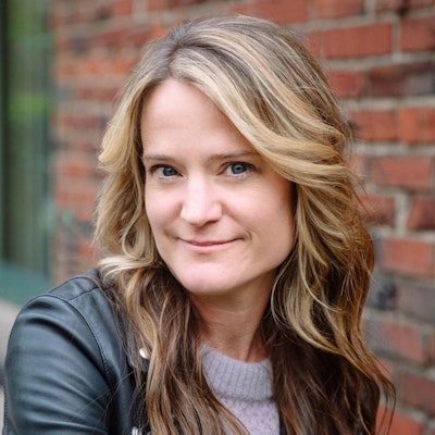 portrait photo of Sara Shepard