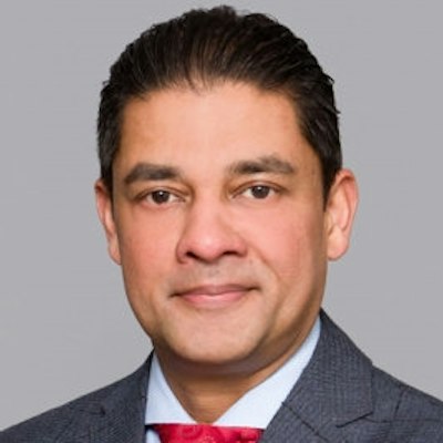portrait photo of Roy Ratnavel