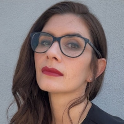 portrait photo of Wendy Heard