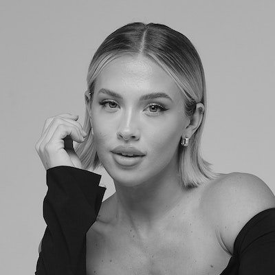 portrait photo of Tammy Hembrow