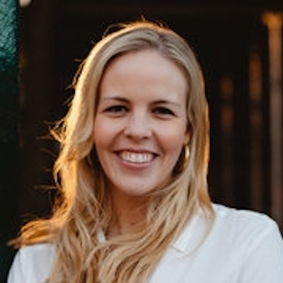 portrait photo of Audrey Elledge