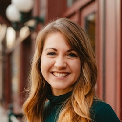 portrait photo of Elizabeth Moore