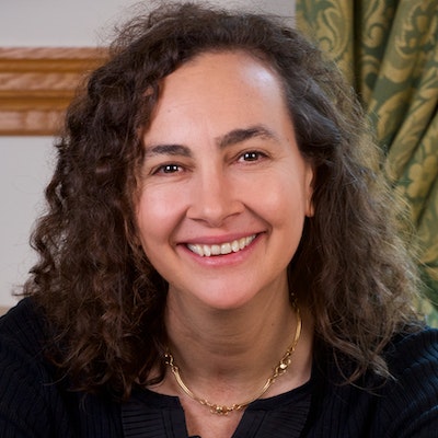 portrait photo of Sarah Ogilvie