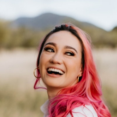 portrait photo of Erin Baldwin