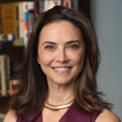 portrait photo of Jennifer Breheny Wallace