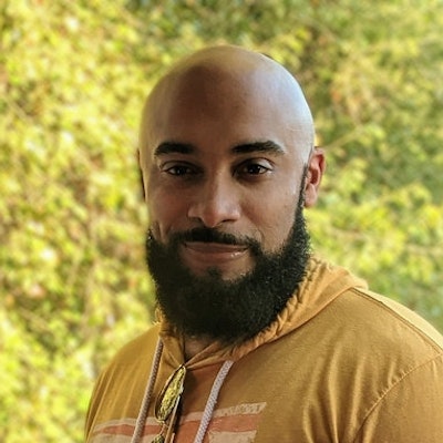 portrait photo of DaVaun Sanders