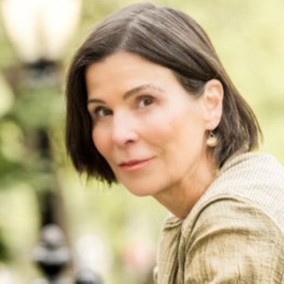 portrait photo of Miriam Horn