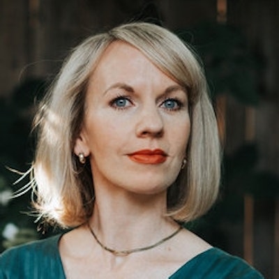 portrait photo of Stephanie Duncan Smith