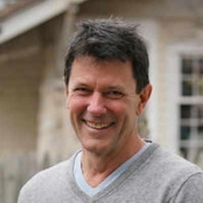 portrait photo of Tom Rosshirt