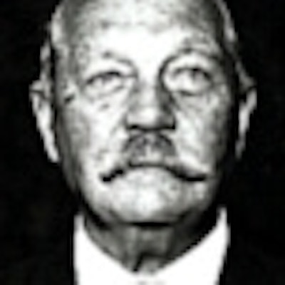 portrait photo of Arthur Conan Doyle