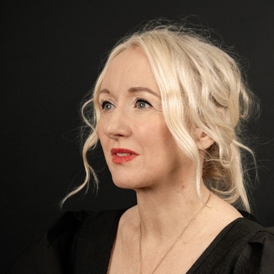 portrait photo of Cathryn Kemp
