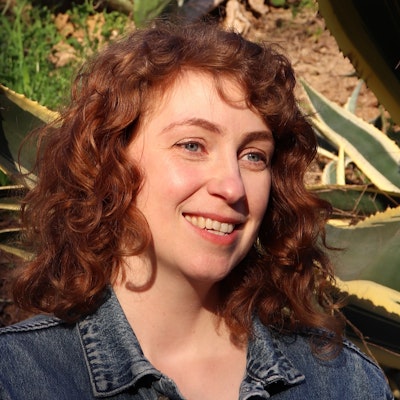 portrait photo of Anna Snoekstra