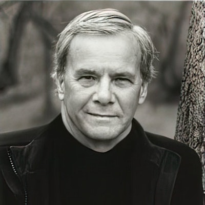 portrait photo of Tom Brokaw