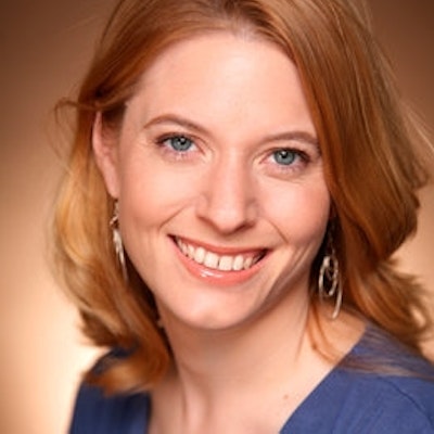 portrait photo of Laura Vanderkam