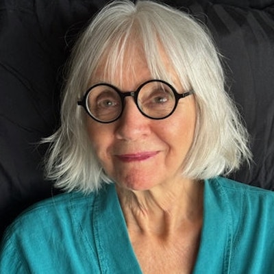 portrait photo of Linda Bailey