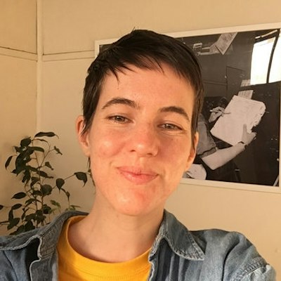 portrait photo of Lisa Currie