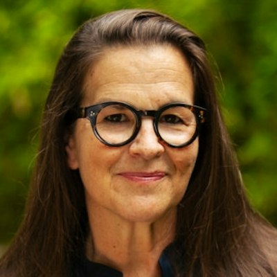 portrait photo of Annie Jacobsen