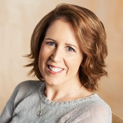 portrait photo of Kelley Armstrong