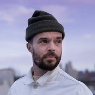 portrait photo of Oliver Jeffers