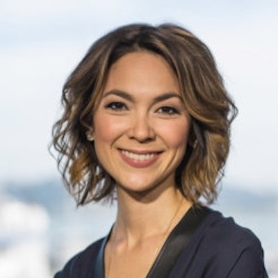 portrait photo of Emily Chang
