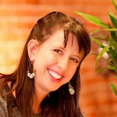 portrait photo of Lauren Myracle
