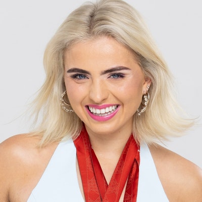 portrait photo of Alexa Leary