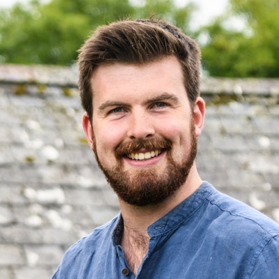 portrait photo of Huw Richards