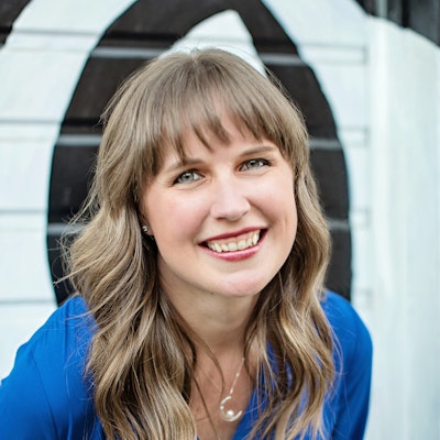 portrait photo of Marissa Meyer